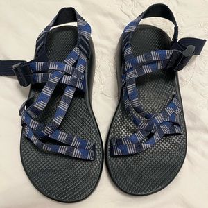 Chacos men’s 9 blue double strap